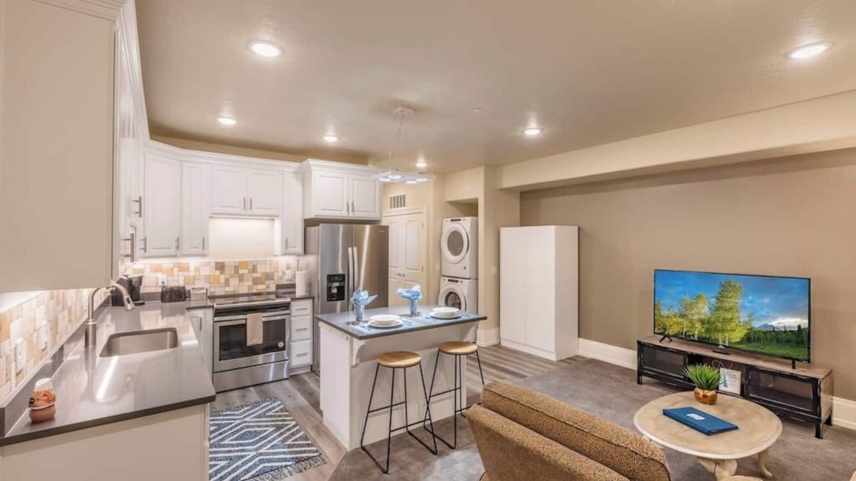 North Park Apartment | Luxury Living in Downtown Provo Unit 2