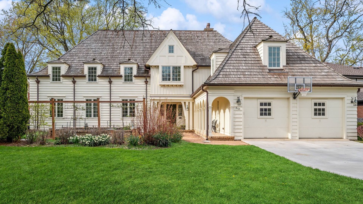 Forestview House | Luxury living in prime location