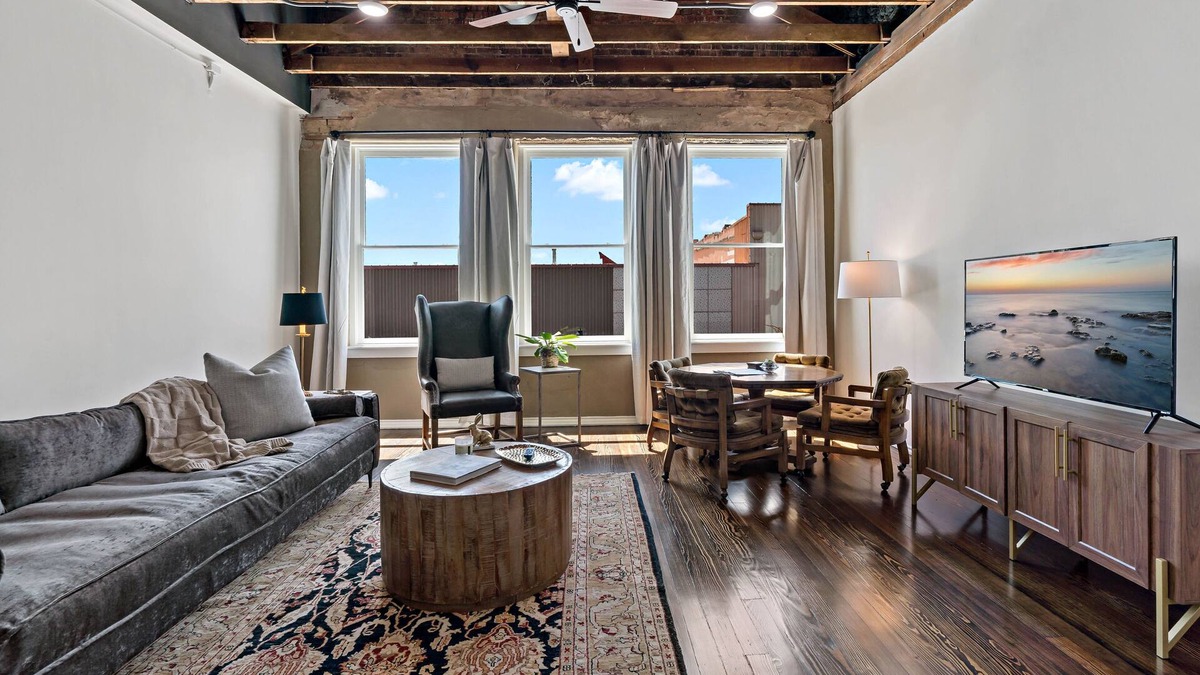 Paris Apartment | Luxury Living in the Heart of Downtown! Gorgeous living spaces and 2 bedrooms.
