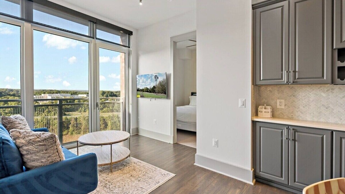 McLean Apartment | Luxury Living | Tysons | High Rise | Scenic Views