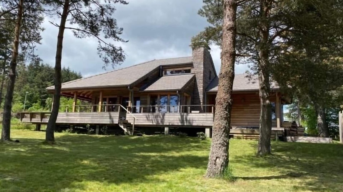 Le Chambon-sur-Lignon Cottage | Luxury Lodge with Private Spa, Golf Access, and Kids' Adventure Area