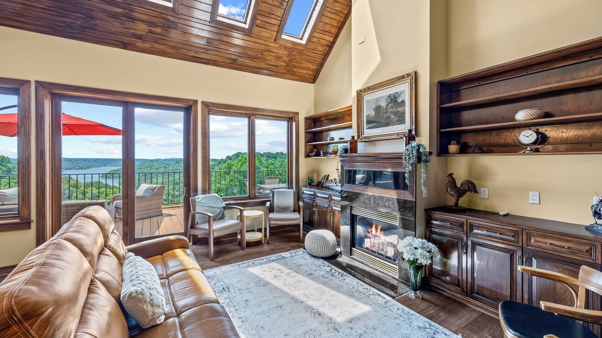 Silver Point House | Luxury Lodge on Mtn top with Lake Views & Heated Pool - Read Full Description