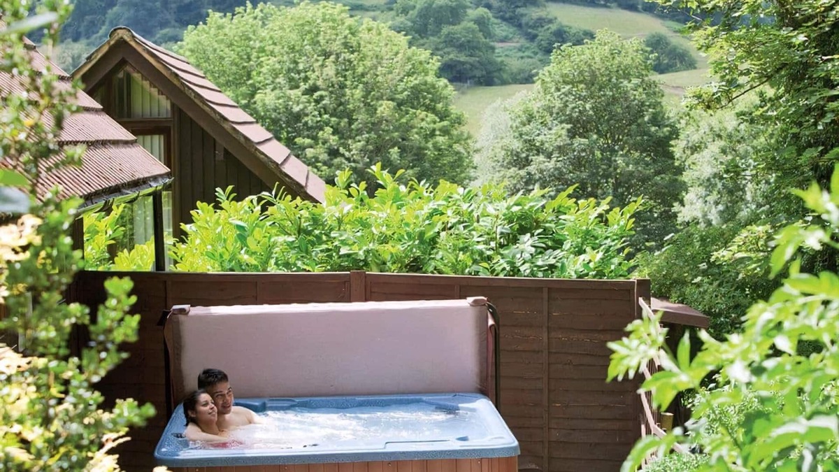 Waterrow Ski Chalet | Luxury lodge residing at the top of the wooded valley.