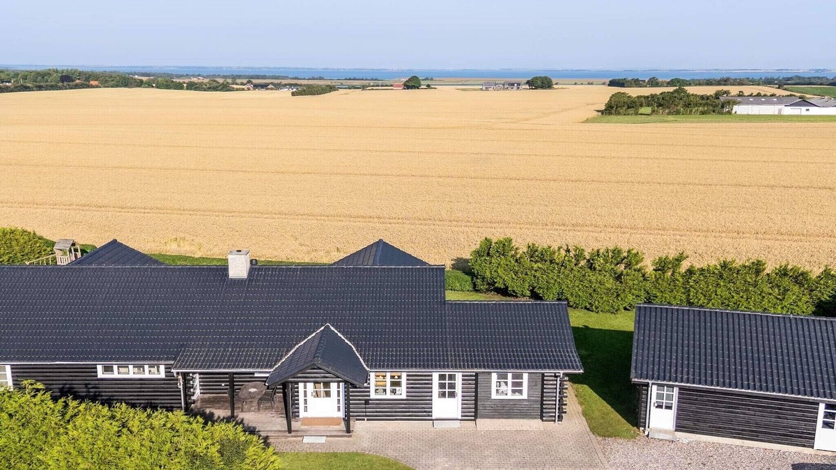 Spøttrup House | Luxury Lodge with Limfjord View - By Traum Ferienwohnungen