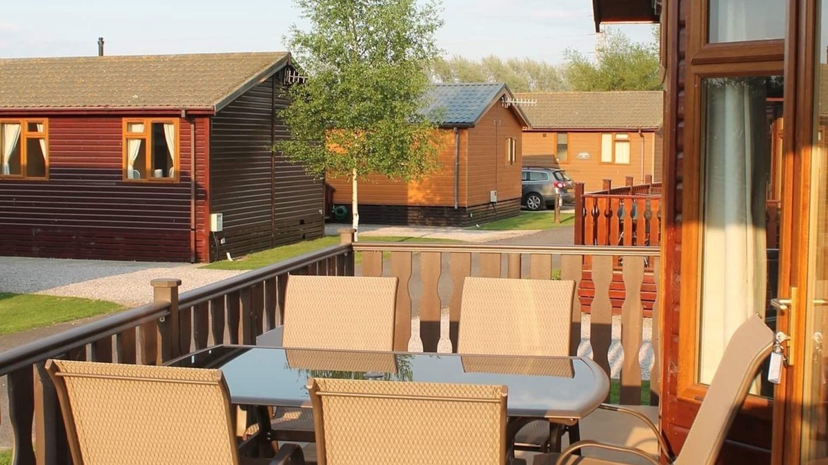 South Lakeland Leisure Village Cabin | Luxury Lodge with shared Pool and free in lodge WIFI