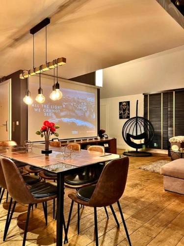 Begijnhof's Wijk Apartment | Luxury Loft Duplex Penthouse Of 190m2 & Free Parking !