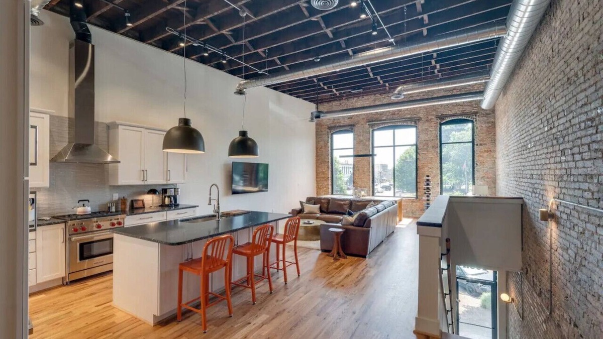 Fayetteville Apartment | Luxury Loft DWTN | Whiskey Trail + River + Lake