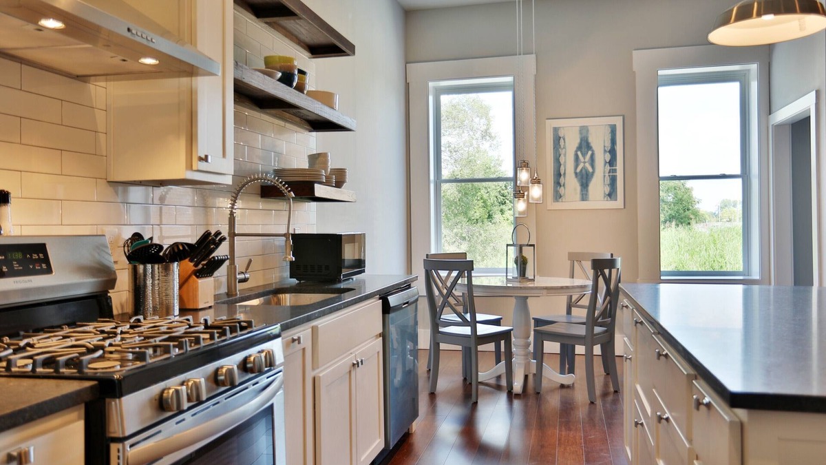 Butchertown Apartment | Luxury Loft Living in Butchertown/for 30 days+ rentals only