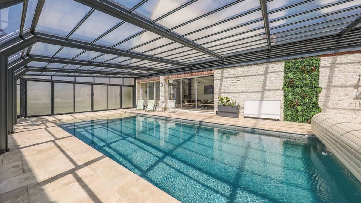 Leglantiers House | Luxury loft with heated indoor pool, Jacuzzi and sauna