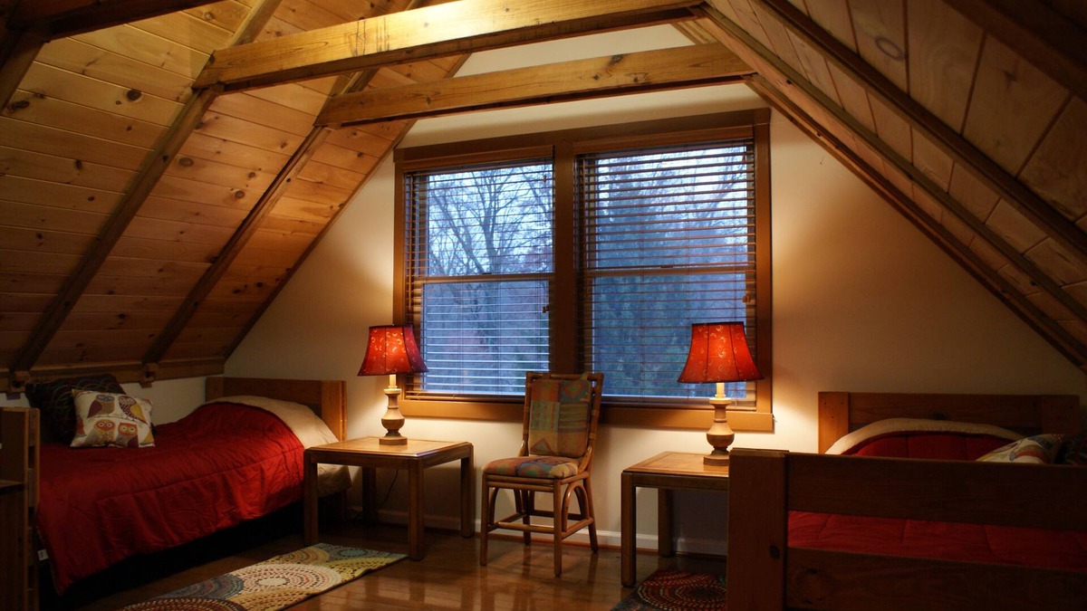 Casanova Ski Chalet | Luxury Log Cabin Estate ~ Breathtaking Lake Views ~ Perfect Family Retreat!