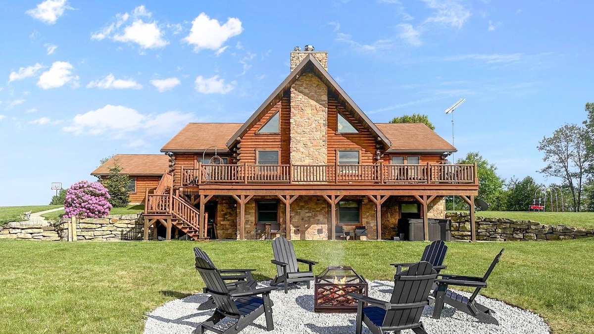 Markleton Cabin | Luxury Log House w/HotTub, Sauna, Game Room, Views, on 32 Acres, over 4,500sq.ft