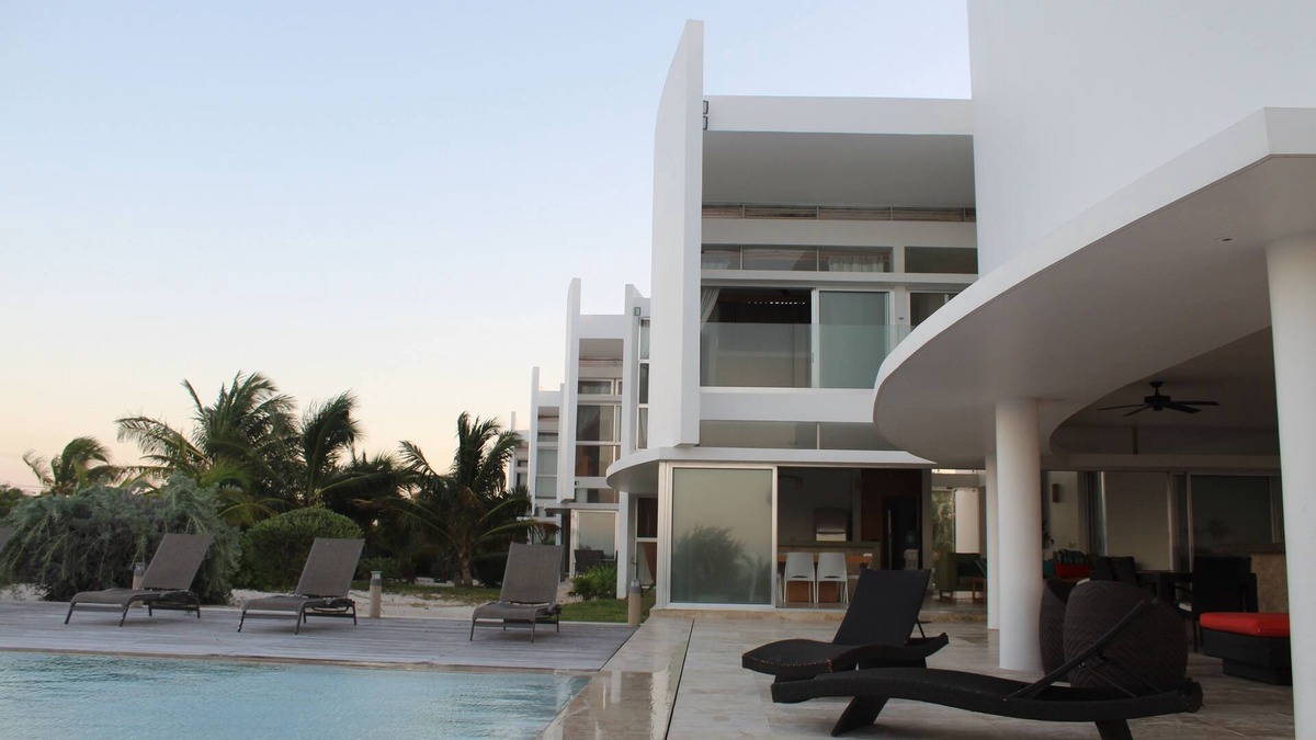 Miramar House | LUXURY MAIN HOUSE "LAS VELAS" VILLAS