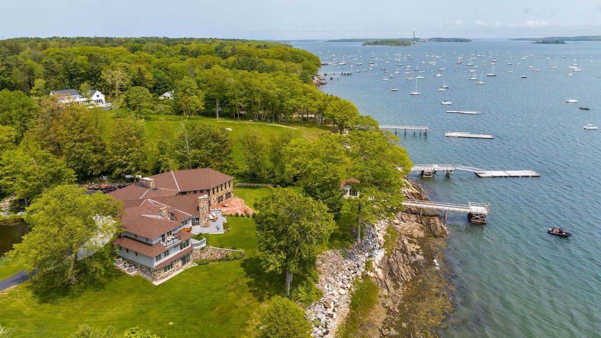 Falmouth Foreside House | Luxury Maine Oceanside Estate