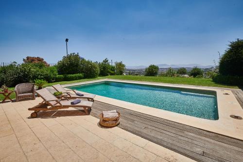 Pallini Villa | Luxury Maisonette with Pool