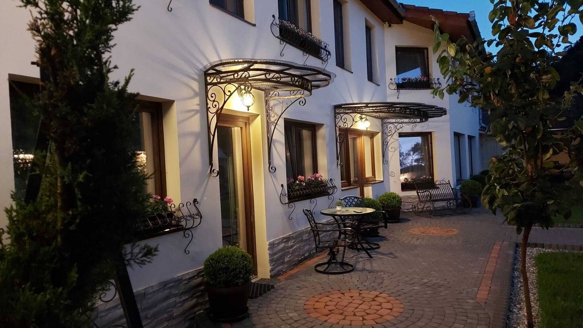 Gura Raului House | Luxury mansion, baroque style, themed rooms located near the town of Sibiu
