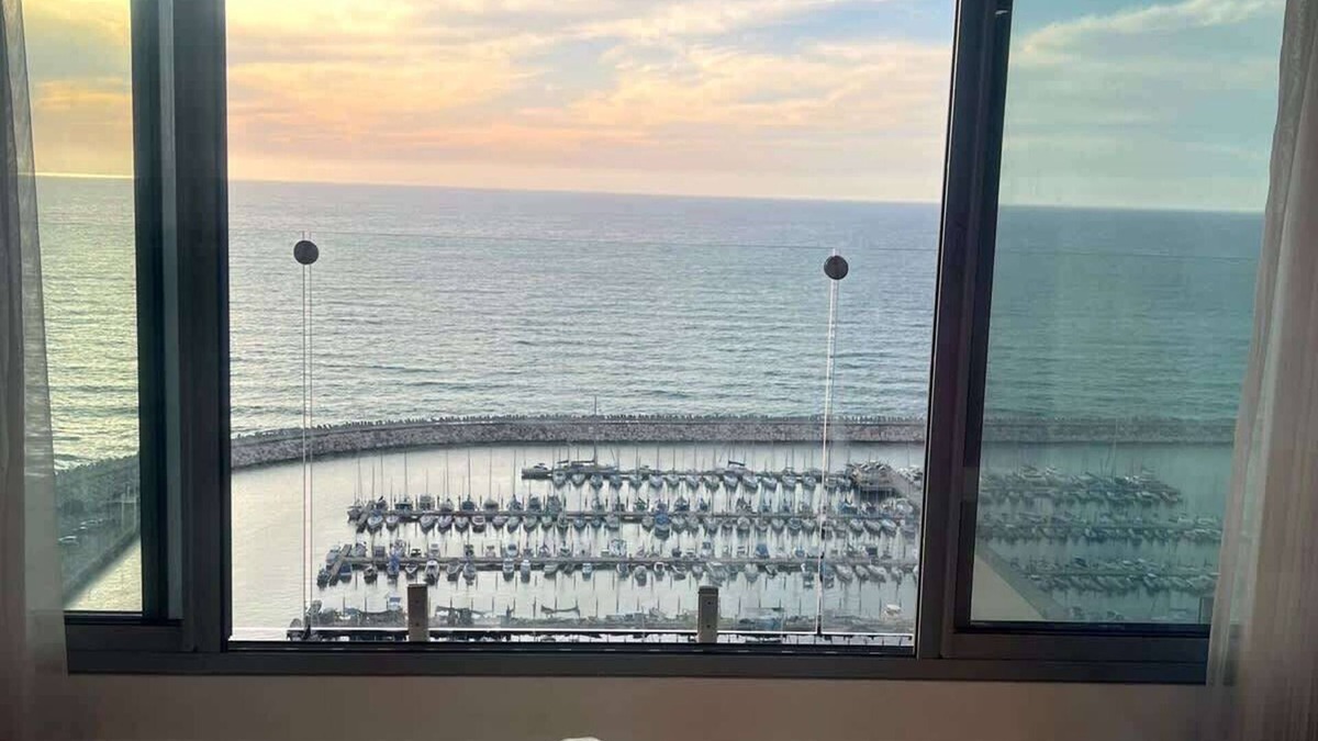 Ashkelon Apartment | Luxury Marina Mini-Penthouse