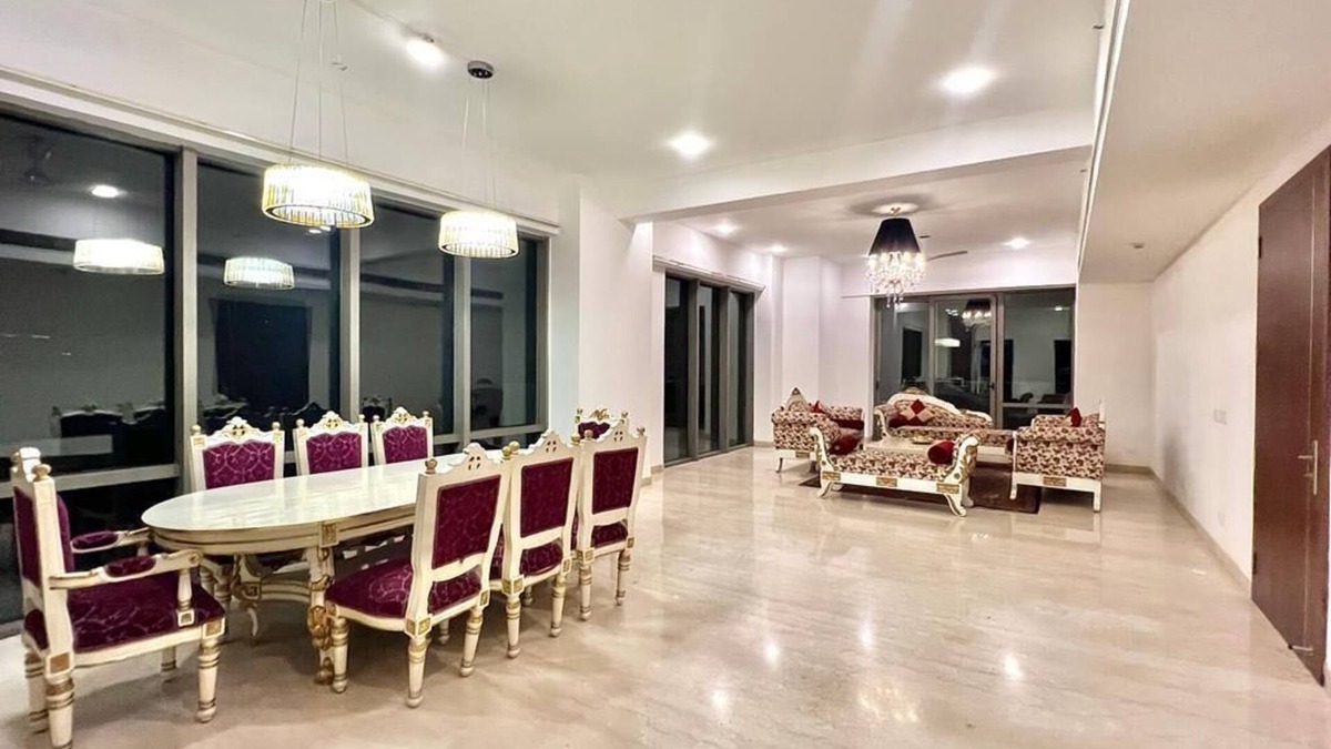 Chhatarpur Apartment | luxury master bedroom with bathtub n private entry