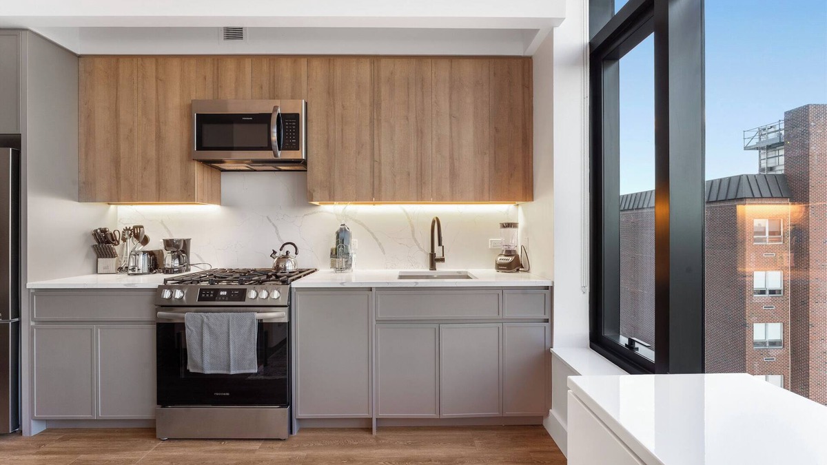 Bath Beach Apartment | Luxury Meets Comfort: Upscale Studio in Brooklyn