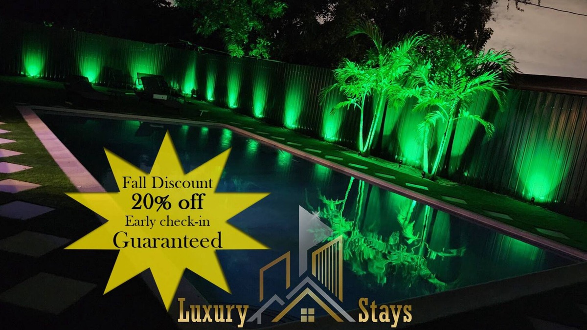 Ives Estates Villa | Luxury Miami Villa/Beach/9Bds/Heated POOL/BBQ/Firepit/Games/Golf