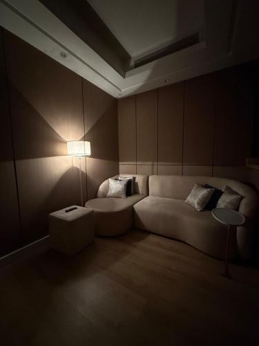Al-Rawdah Apartment | Luxury Modern Apartment with smart entry