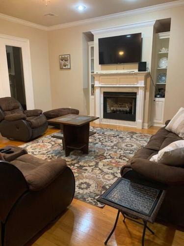 Alexandria Villa | Luxury, modern, homely 4 bedroom house, close to city center, hospitals and shopping centers