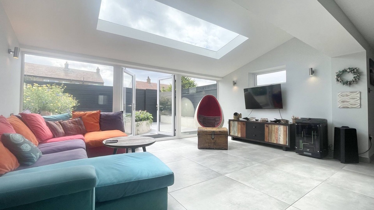 Seahouses House | luxury modern large warm clean self catering