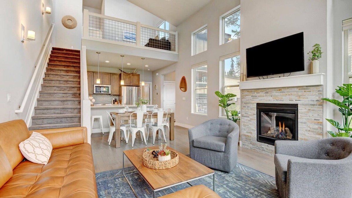 Rendezvous House | Luxury Mountain Cabin 27 I Great Views I Best Price I Discounted Attractions