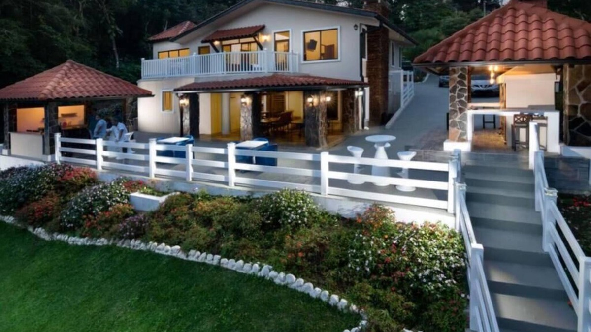 Altos del Maria House | Luxury Mountain House with pool & cinema