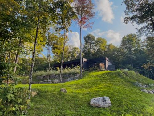 La Conception Ski Chalet | Luxury Mountain Retreat with Spa Near Mont Tremblant
