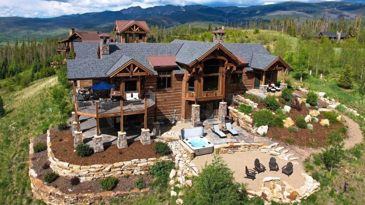 Rendezvous House | Luxury MountainTop Estate * Pano Views * Hot Tub * Wine Room