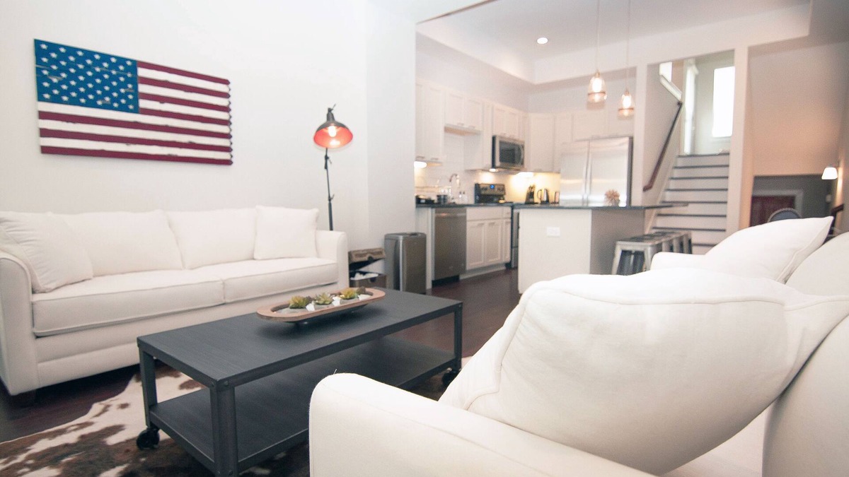 South Nashville House | Luxury Nashville 5 Stars Home 1.3m From Broadway!