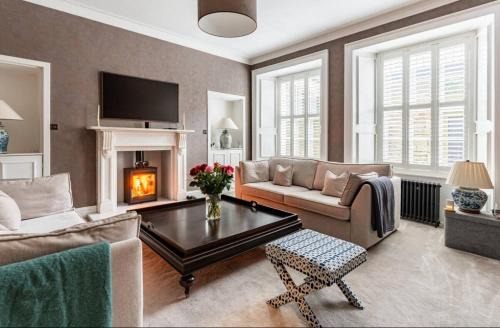 Bonnington Apartment | Luxury New Town Apartment