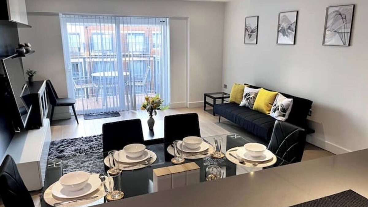 Whittington Apartment | Luxury North London Haven