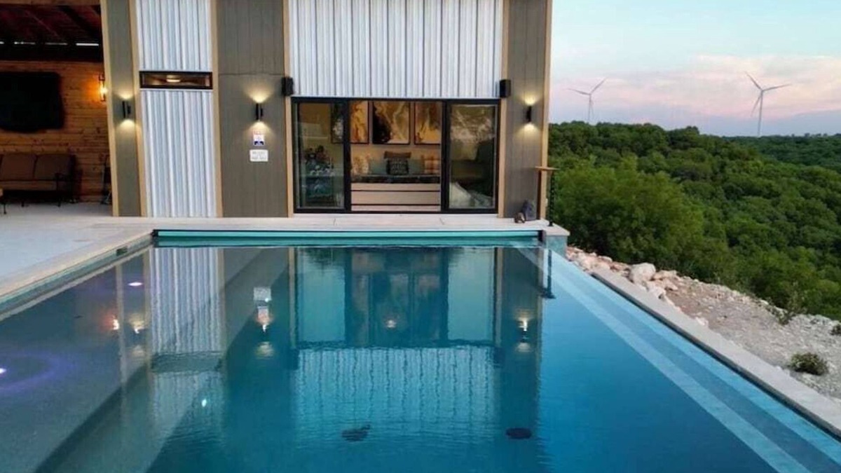 Muenster House | Luxury North Texas Retreat-PARTIAL Rental for 16-Pool/Spa/Sports Courts/Views