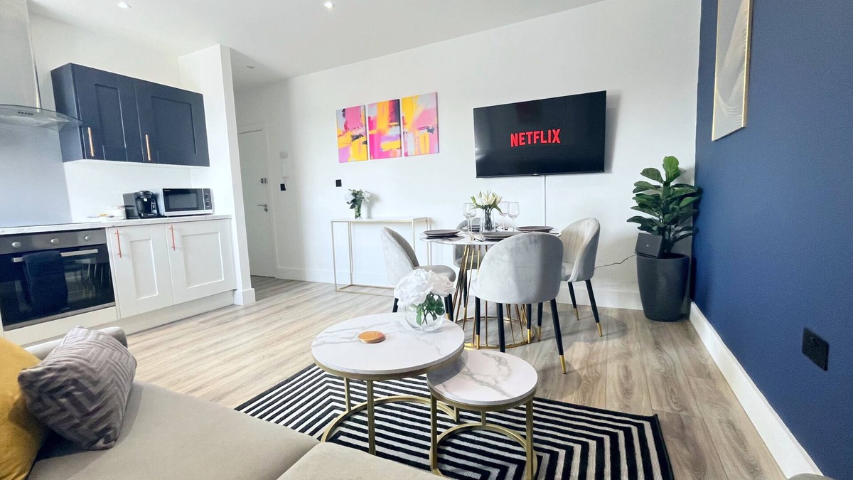Norwich Apartment | Luxury Norwich City Centre Flat - Free Parking