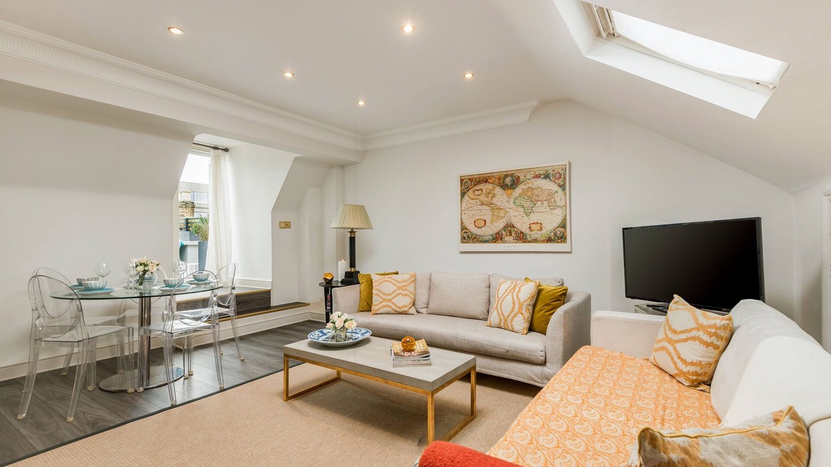 Pembridge Apartment | Luxury Notting Hill 3 bedroom, 2 Bathroom Duplex Apartment