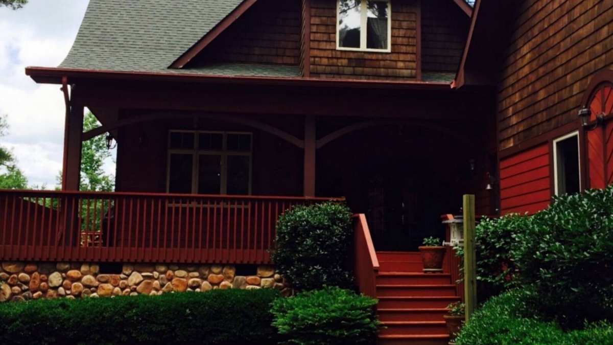 Mount Berry House | Luxury NW Ga Lake Home On 90 Acres near Rome Braves, Berry College, Barnsley