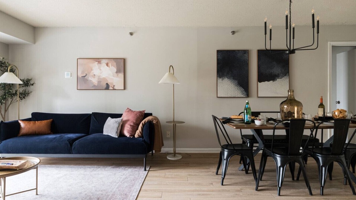 Crystal City Apartment | Luxury Oasis: Sleeps 7 | King Bed | Prime Location