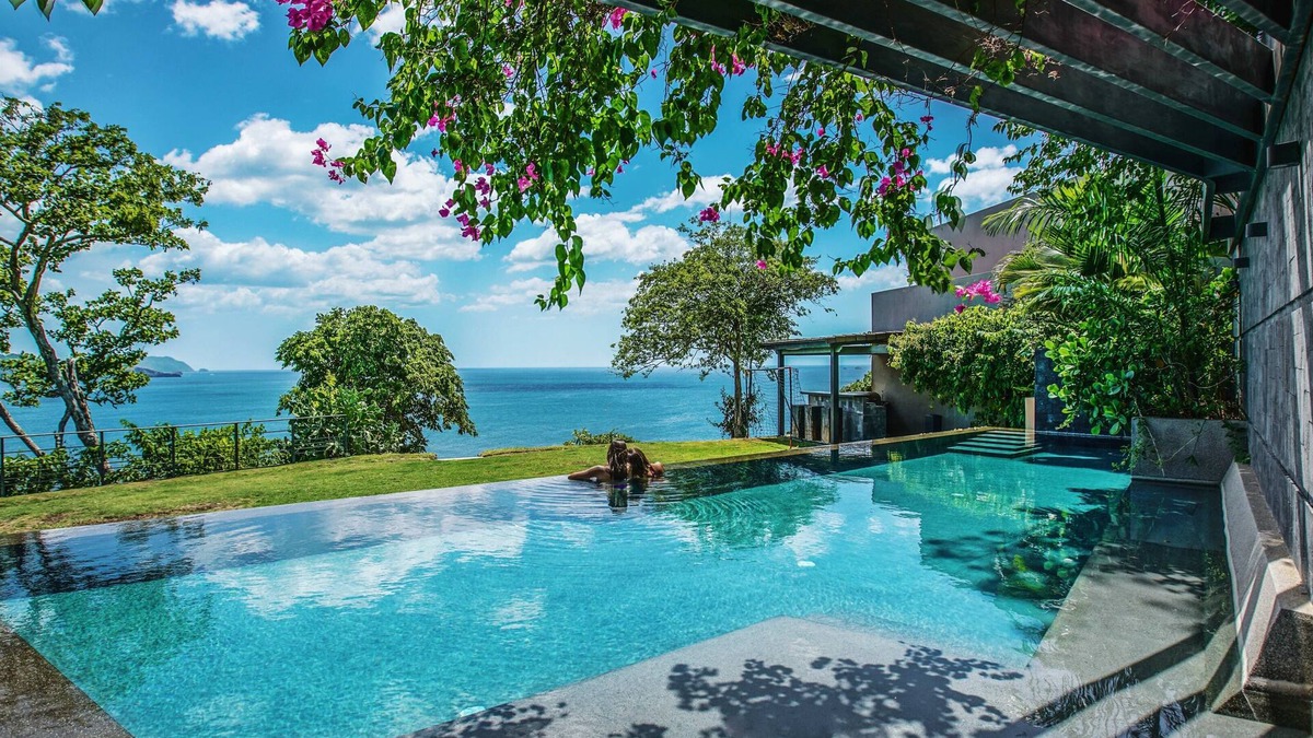 Playa Flamingo House | Luxury Ocean Front House, 6 Bedrooms, Sunset views, daily cleaning.
