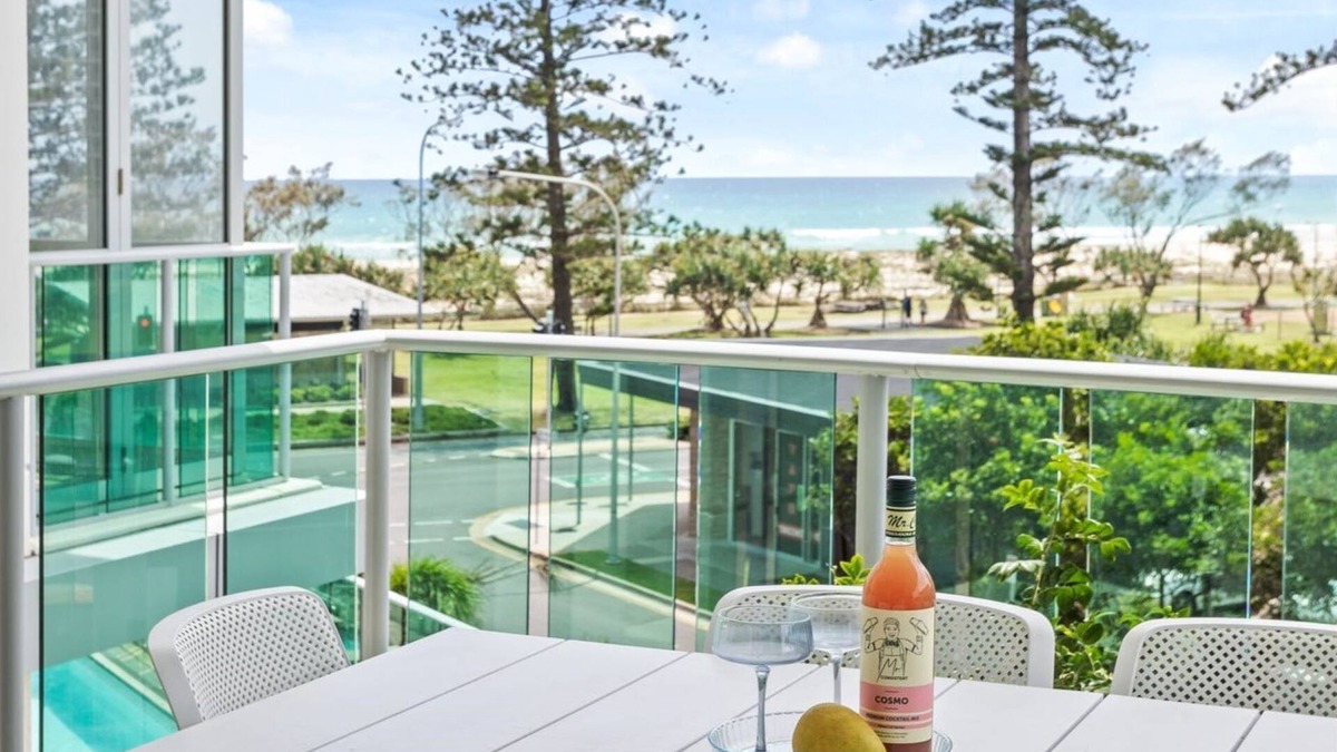 Coolangatta Apartment | Luxury ocean view 2-bedroom, 2-bathroom apartment in a 5-star resort!