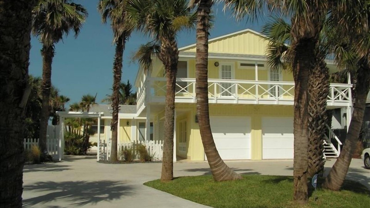 Floridana Beach House | Luxury Oceanfront Estate Direct on the Sand