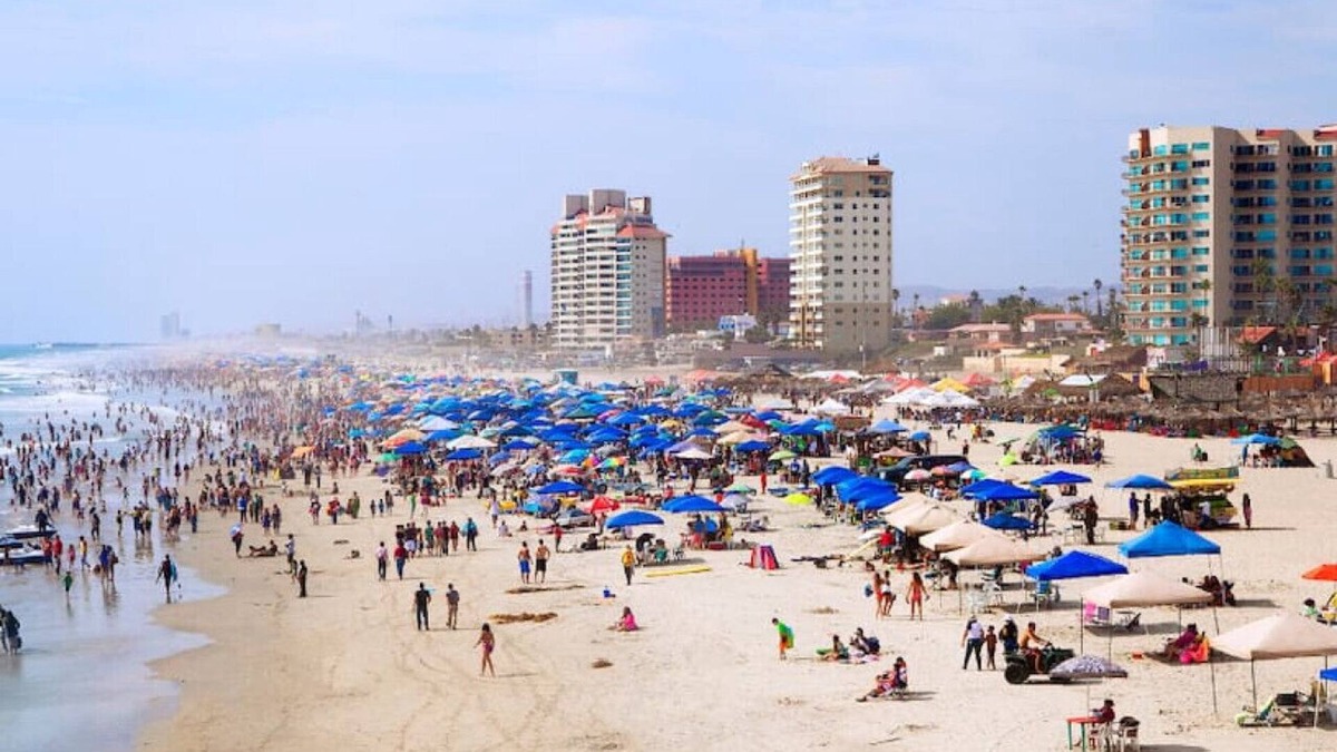 Centro Playas Apartment | Luxury Oceanfront in Rosarito w/ Pool + Jacuzzi