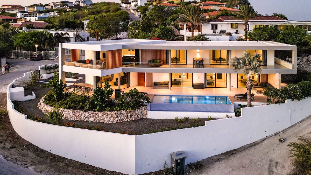 Bisento Villa | Luxury Oceanview Villa Cas Abou – Sleeps 12, Private Pool & Beach Access