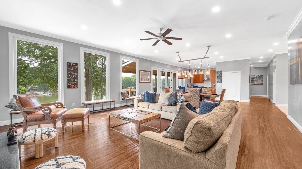 Southmont House | Luxury on High Rock Lake: Great for Groups!