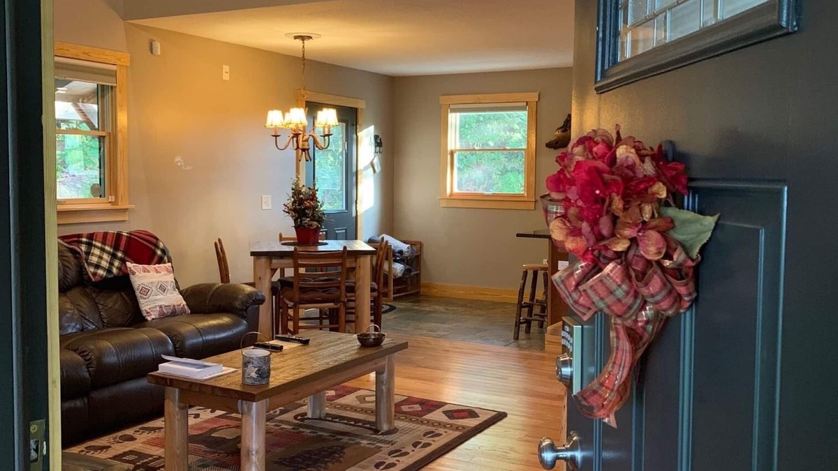 Fairview House | Luxury on the Continental Divide- Private, w/Views Hot Tub in Perfect Location!