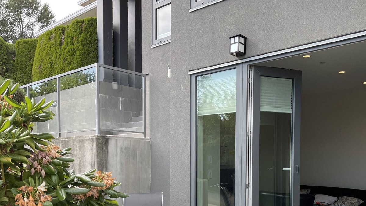 Hollyburn Villa | Luxury One Bedrooms Suite in Luxury Oceanview Villa