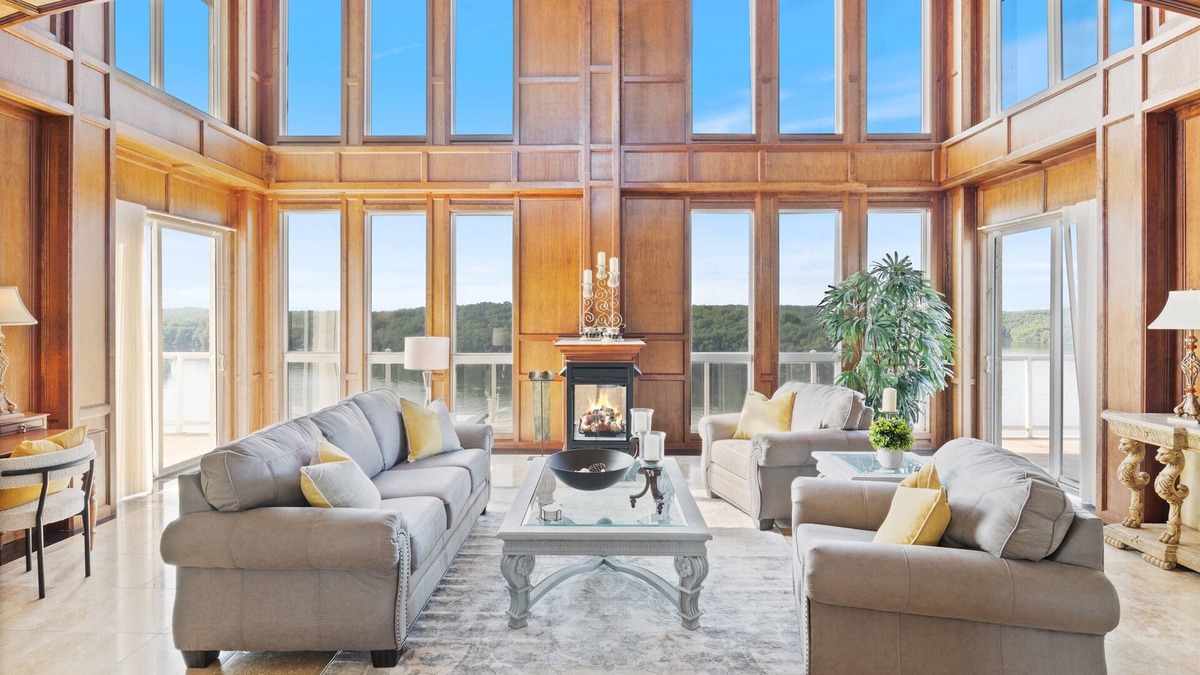 Osage Beach Condo | Luxury Ozark Penthouse: Amazing Views, 7 Bedrooms!