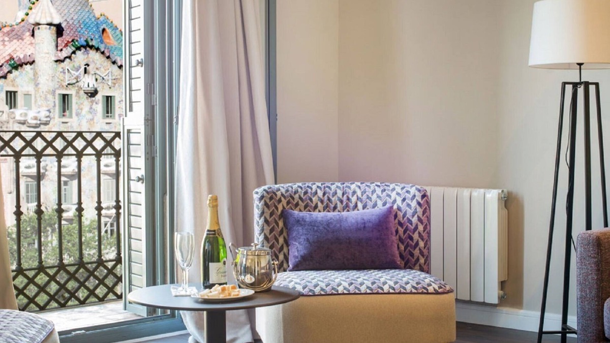 Eixample Apartment | LUXURY Paseo de Gracia Casa Batllo Barcelona center