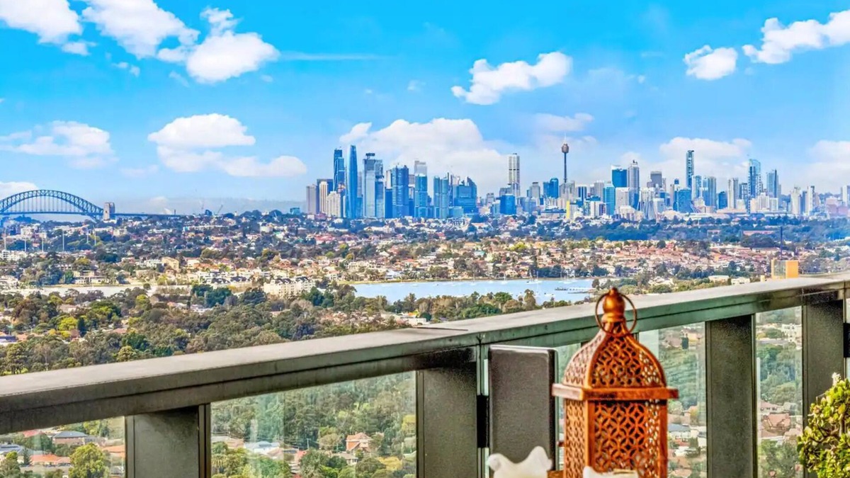 Sydney Olympic Park Apartment | Luxury Penthouse with Panoramic Skyline Views in Sydney Olympic Park