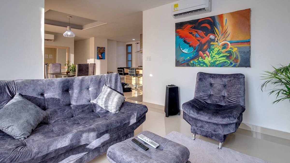 Santa Maria Condo | Luxury Penthouse 6 BD 4 BTH w/Rooftop Pool + Fiber Internet, Guest Friendly
